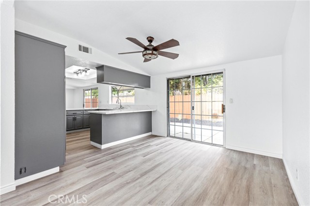 Detail Gallery Image 10 of 29 For 2435 W Broadway, Anaheim,  CA 92804 - 3 Beds | 2 Baths