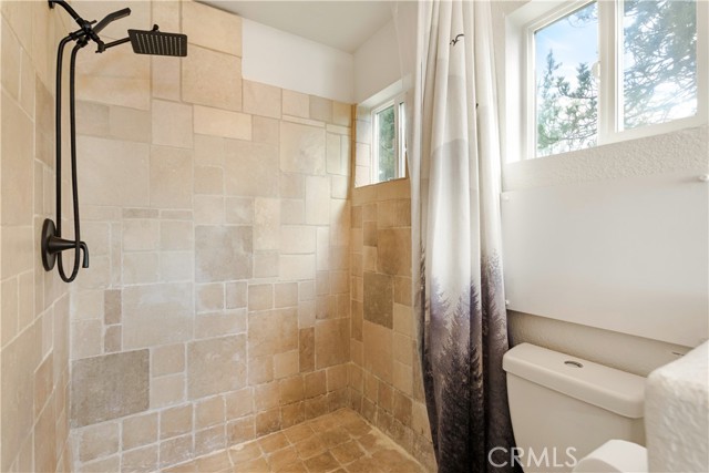 Detail Gallery Image 21 of 49 For 30191 Enchanted Way, Running Springs,  CA 92382 - 3 Beds | 3 Baths