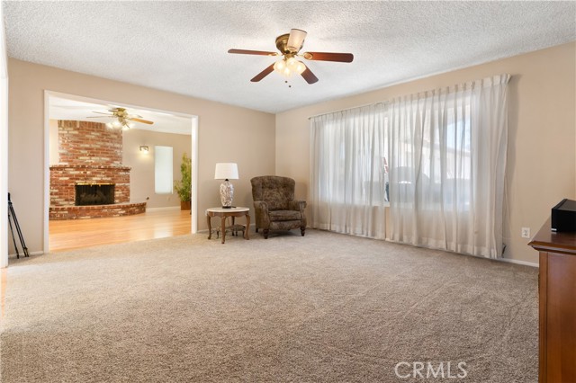 3419 Crest Drive, Bakersfield CA: https://media.crmls.org/medias/e4b3fd3c-5ea4-4af4-b5a5-dbfb3dbf49c5.jpg