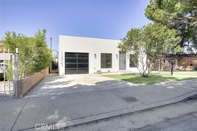 Detail Gallery Image 2 of 47 For 10823 Parr, Sunland,  CA 91040 - 3 Beds | 2 Baths