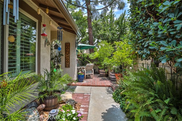 9793 Louise Way, Rancho Cucamonga CA: https://media.crmls.org/medias/e4b4495e-9661-45a4-a35b-5e145f9bf42f.jpg