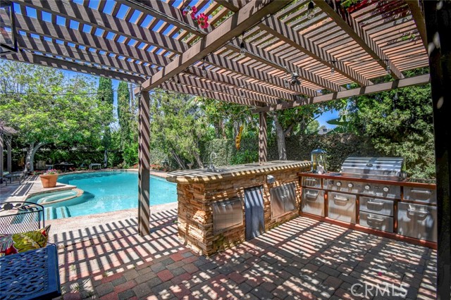 12441 La Bella Drive, Santa Ana CA: https://media.crmls.org/medias/e4b4953d-205a-4b30-b71d-97273520cbd2.jpg