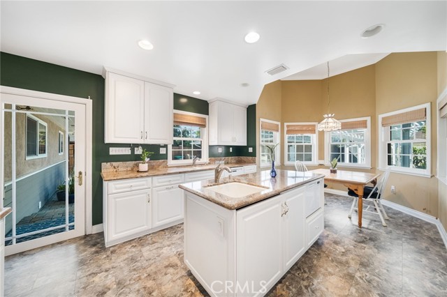 Detail Gallery Image 16 of 52 For 178 N Monterey Rd, Orange,  CA 92866 - 4 Beds | 4 Baths