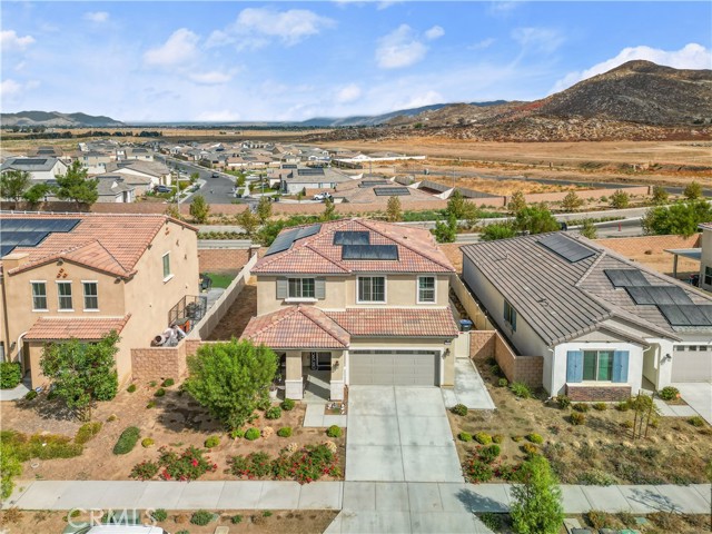 Detail Gallery Image 2 of 30 For 550 Heathers St, Hemet,  CA 92543 - 3 Beds | 2/1 Baths