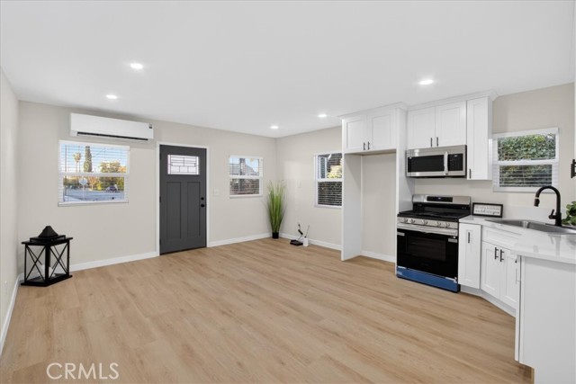 Detail Gallery Image 9 of 30 For 1190 W 7th, San Bernardino,  CA 92411 - 3 Beds | 1 Baths