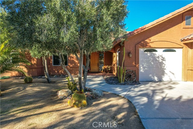 Detail Gallery Image 7 of 65 For 61218 Sandalwood Trl, Joshua Tree,  CA 92252 - 3 Beds | 2 Baths