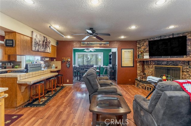 37701 Hesse Road, Cherry Valley CA: https://media.crmls.org/medias/e4b8374b-ad78-4e5f-a9f4-65680267a194.jpg