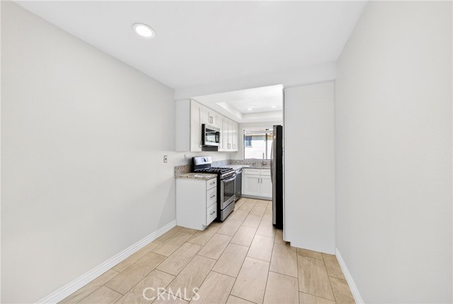 Detail Gallery Image 12 of 36 For 25261 Tanoak, Lake Forest,  CA 92630 - 2 Beds | 2 Baths