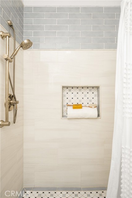 309 15th Street, Seal Beach CA: https://media.crmls.org/medias/e4b8fd23-6ca7-4728-bb8e-02c25a242865.jpg
