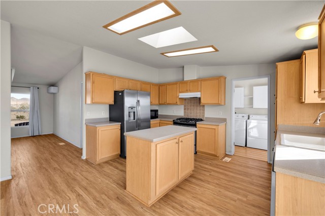 Detail Gallery Image 14 of 74 For 628 Landers Ln, Yucca Valley,  CA 92284 - 4 Beds | 2 Baths