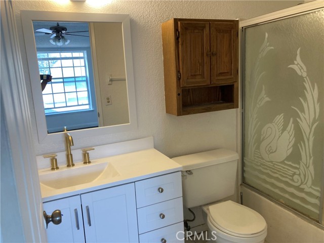 Detail Gallery Image 8 of 10 For 5640 Riverside Dr #86,  Chino,  CA 91710 - 2 Beds | 2/1 Baths