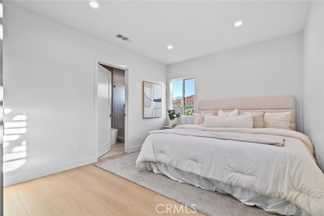 Detail Gallery Image 21 of 47 For 3141 N Frederic, Burbank,  CA 91504 - 3 Beds | 2 Baths