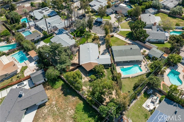 Detail Gallery Image 15 of 16 For 17531 Romar St, Northridge,  CA 91325 - 4 Beds | 2 Baths