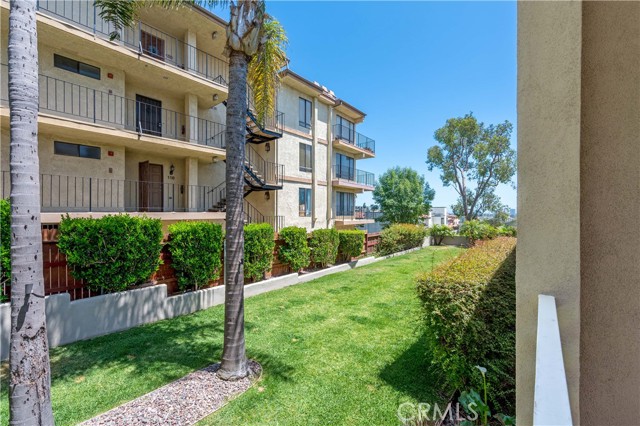 2604 E 20th street, Signal Hill CA: https://media.crmls.org/medias/e4ba98b9-7cc3-47fb-91a1-cd31256bf719.jpg