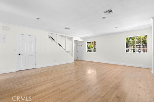 Detail Gallery Image 3 of 36 For 6812 Quinton Ln, Tujunga,  CA 91042 - 1 Beds | 2 Baths