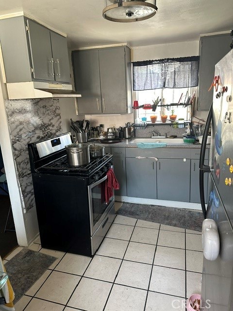 201 W Raymond Street, Compton CA: https://media.crmls.org/medias/e4bb4ebe-a1a9-44b6-b469-0b220c2bda2a.jpg