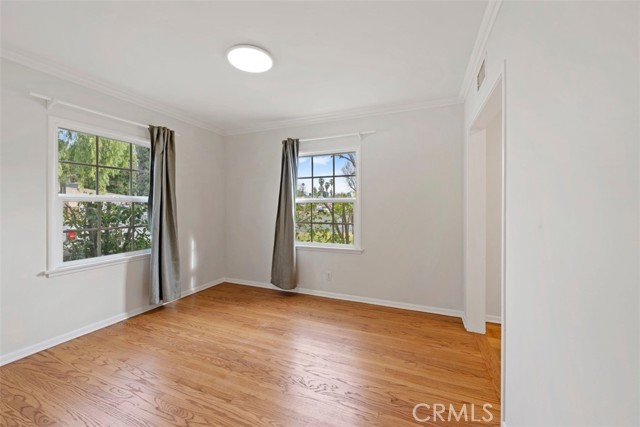 Detail Gallery Image 8 of 19 For 6959 Chisholm Ave, Van Nuys,  CA 91406 - 3 Beds | 2 Baths