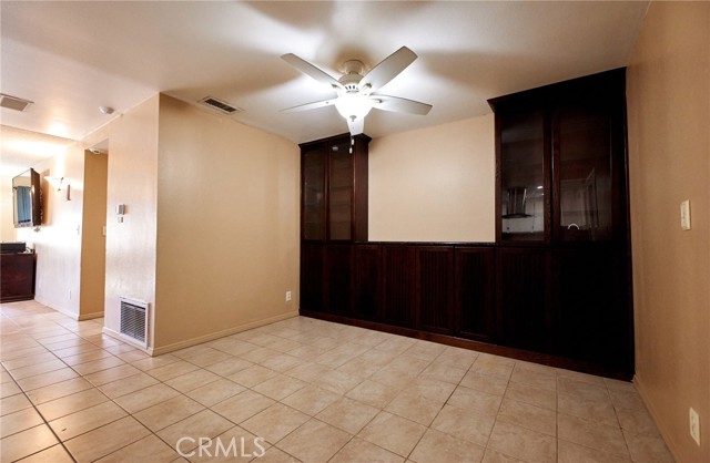 Detail Gallery Image 12 of 24 For 6934 Rogers Ln, San Bernardino,  CA 92404 - 4 Beds | 2 Baths