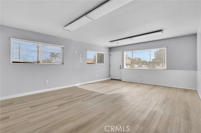 17105 Woodruff Avenue, Bellflower CA: https://media.crmls.org/medias/e4bcc68f-d54e-4c63-8c72-a54ad9be2432.jpg