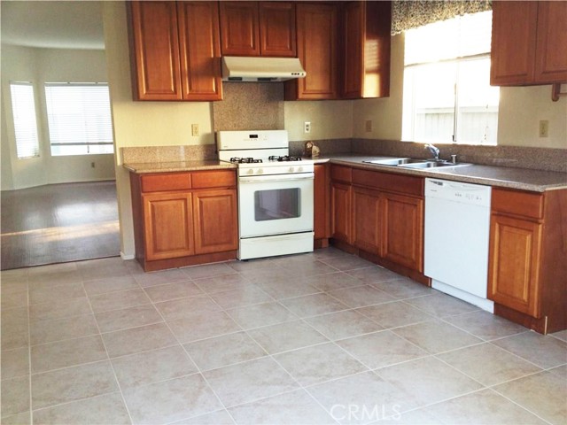 Detail Gallery Image 5 of 20 For 78 Monroe #126,  Irvine,  CA 92620 - 3 Beds | 2/1 Baths