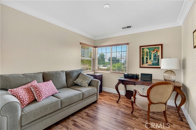 Detail Gallery Image 14 of 29 For 21803 Delany Ln, Canoga Park,  CA 91304 - 3 Beds | 3 Baths