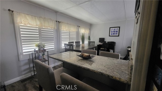 Detail Gallery Image 13 of 21 For 20652 Lassen St #114,  Chatsworth,  CA 91311 - 2 Beds | 2 Baths