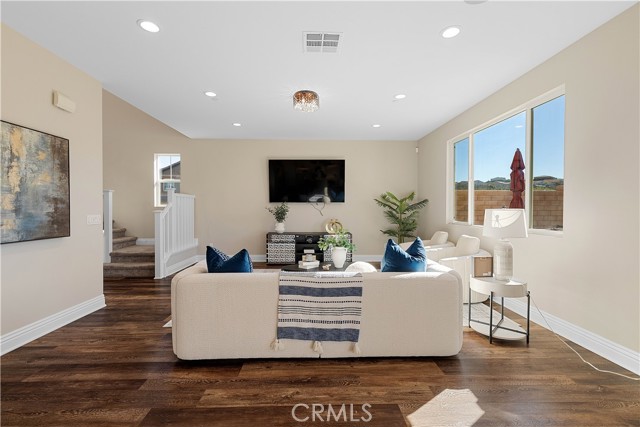 Detail Gallery Image 6 of 33 For 11313 Atlas Ct, Corona,  CA 92883 - 4 Beds | 2/1 Baths