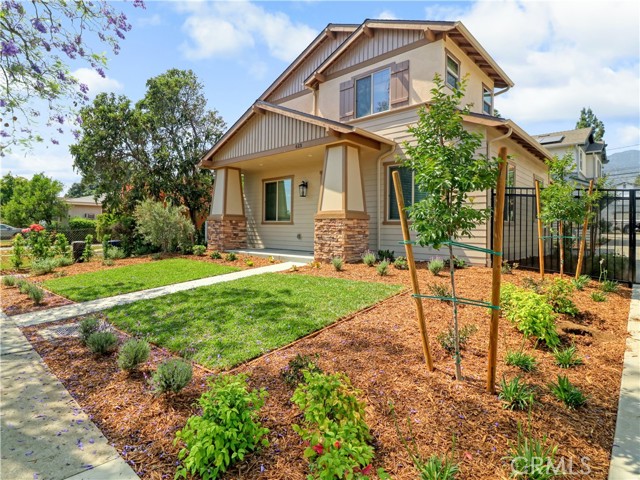 Detail Gallery Image 2 of 44 For 613 E Walnut Ave, Monrovia,  CA 91016 - 3 Beds | 3 Baths