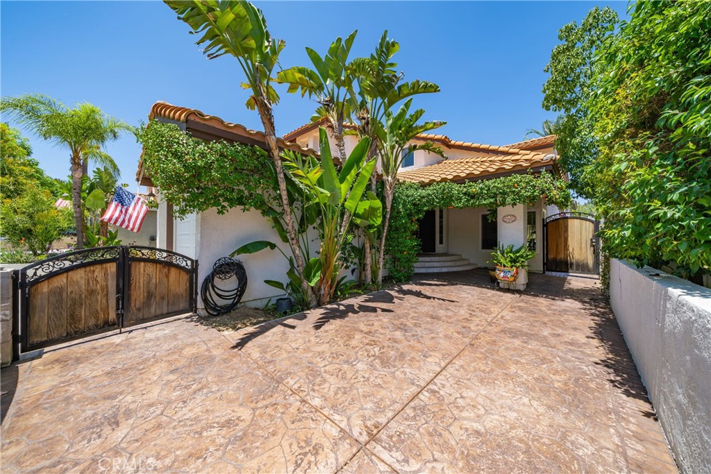 MLS #CV25125271 img 2