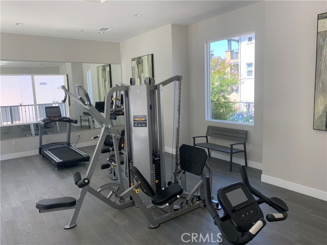 32 Spyglass Avenue, Phillips Ranch CA: https://media.crmls.org/medias/e4bfdd0c-ad43-48f2-82ad-6b10bfb988f3.jpg