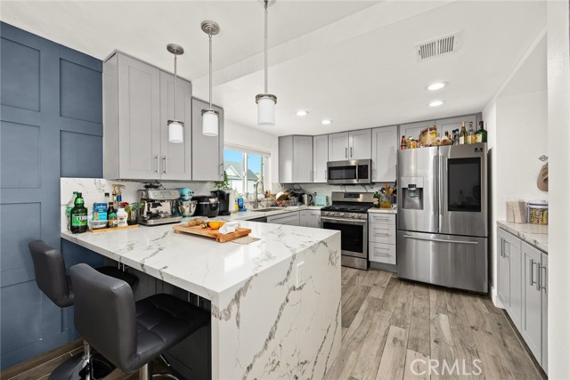 Detail Gallery Image 15 of 34 For 1569 W Jefferson Blvd,, Los Angeles,  CA 90018 - 3 Beds | 2/1 Baths