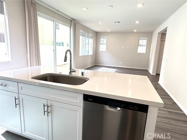 Detail Gallery Image 5 of 21 For 28221 Ashtree St, Temecula,  CA 92591 - 3 Beds | 2/1 Baths