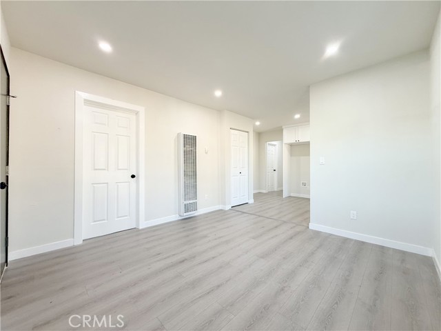 Detail Gallery Image 8 of 27 For 9323 Beach St, Los Angeles,  CA 90002 - 4 Beds | 2 Baths