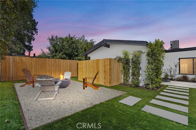 Detail Gallery Image 33 of 37 For 6009 Neddy Ave, Woodland Hills,  CA 91367 - 5 Beds | 3 Baths