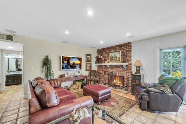 Detail Gallery Image 20 of 45 For 10402 El Dorado Way, Los Alamitos,  CA 90720 - 5 Beds | 3 Baths