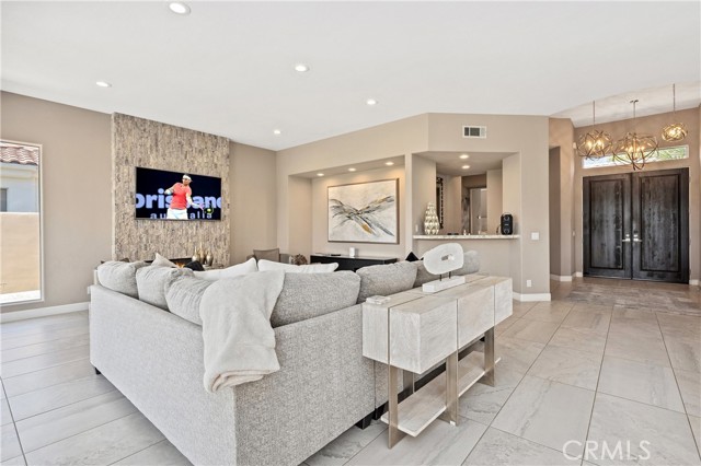 56720 Jack Nicklaus Boulevard, La Quinta CA: https://media.crmls.org/medias/e4c2482f-7417-40e4-984c-8fddfe3afe10.jpg