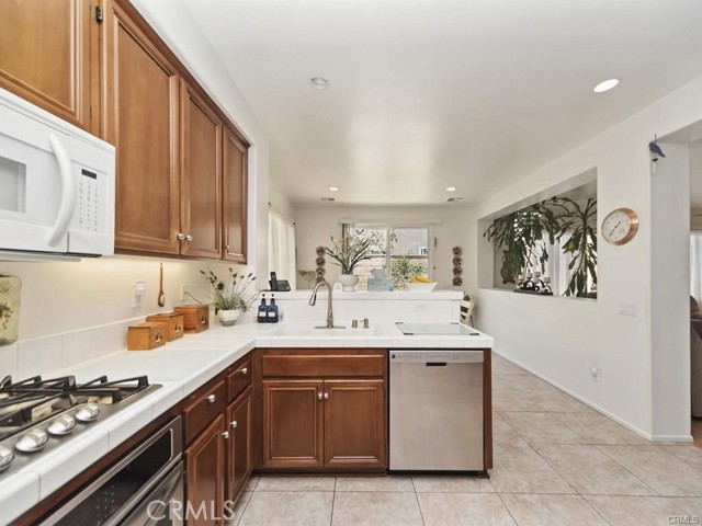 6562 Gold Dust Street, Corona, CA, 92880 6562 Gold Dust Street, Corona, CA, 92880