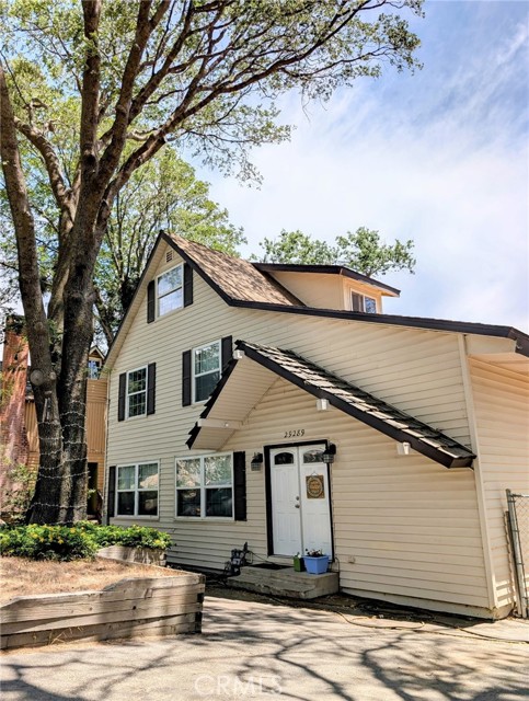 29289 Lake View Drive, Cedar Glen CA: https://media.crmls.org/medias/e4c34818-faaa-4eb2-b015-b1966cfad750.jpg