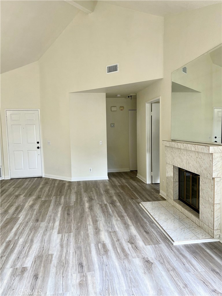 MLS #OC25265449 image #8