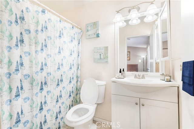16850 Hidden Creek Drive, Victorville CA: https://media.crmls.org/medias/e4c39036-707c-4958-865b-13bb316f6bc3.jpg