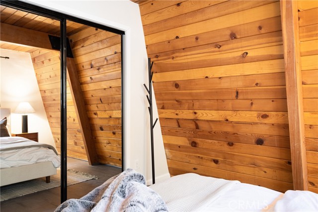 Detail Gallery Image 18 of 45 For 1117 Crater Mountain, Big Bear City,  CA 92314 - 5 Beds | 3 Baths