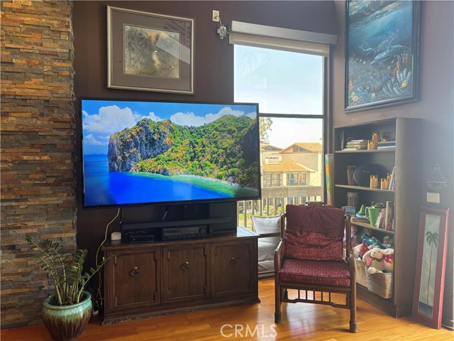 5327 Marina Pacifica N Drive, Long Beach CA: https://media.crmls.org/medias/e4c4fa07-923b-43a3-9c7e-c9d193c79651.jpg