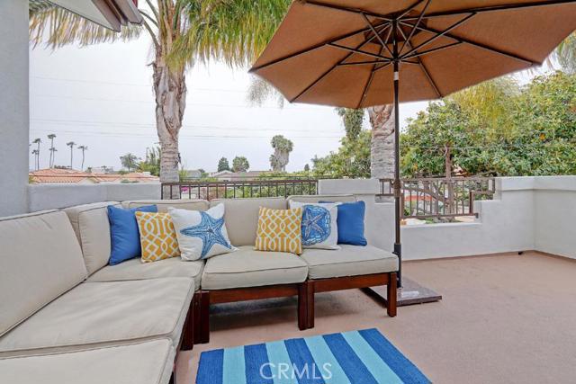 710 Irena Avenue, Redondo Beach, California 90277, 3 Bedrooms Bedrooms, ,2 BathroomsBathrooms,Residential,Sold,Irena,SB15148853