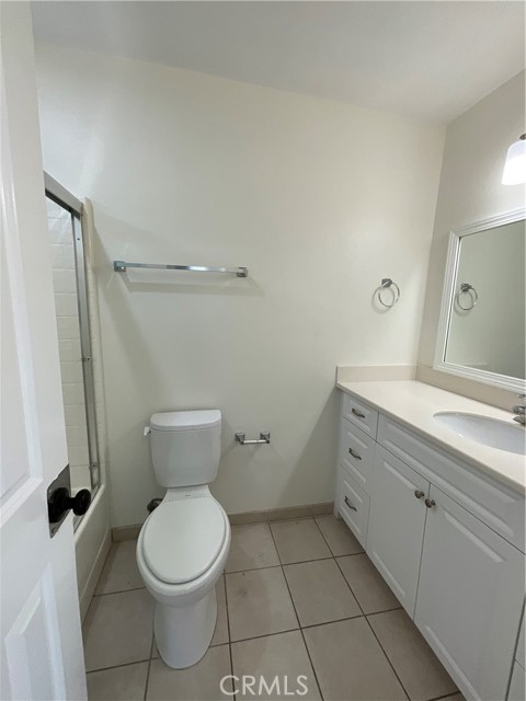 2641 Santa Ana Avenue, Costa Mesa CA: https://media.crmls.org/medias/e4c6a9cf-2568-4fce-a2be-1781ed91ad93.jpg
