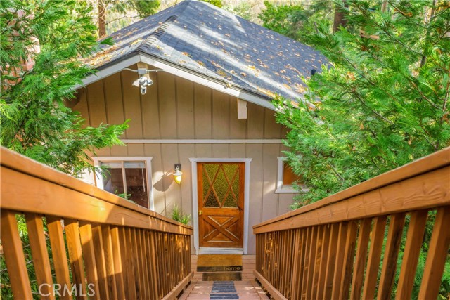 Detail Gallery Image 35 of 44 For 579 E Victoria Ct, Lake Arrowhead,  CA 92352 - 3 Beds | 2 Baths