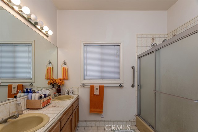 Detail Gallery Image 29 of 64 For 529 E Orange Grove Ave, Burbank,  CA 91501 - – Beds | – Baths