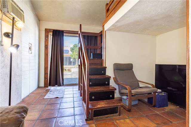 Detail Gallery Image 54 of 74 For 9826 Columbus, North Hills,  CA 91343 - 7 Beds | 5/1 Baths