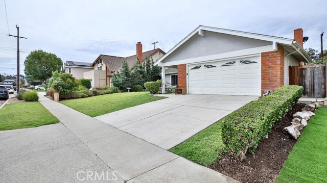 22941 Belquest Drive, Lake Forest CA: https://media.crmls.org/medias/e4c858a0-db70-44eb-925e-299b46e548e7.jpg