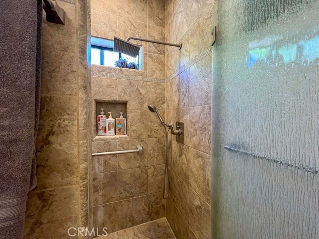 Image 25 of 66 For 16713 Sequoia Way