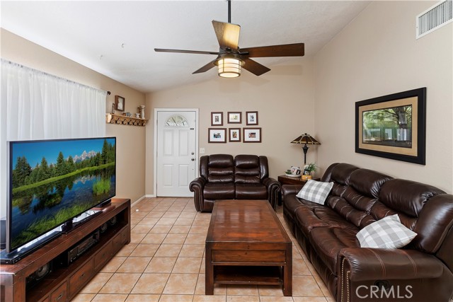 Detail Gallery Image 12 of 41 For 14235 Judy Ann Dr, Riverside,  CA 92503 - 3 Beds | 2 Baths